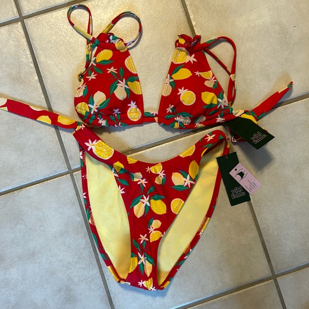 Cute bikini 👙